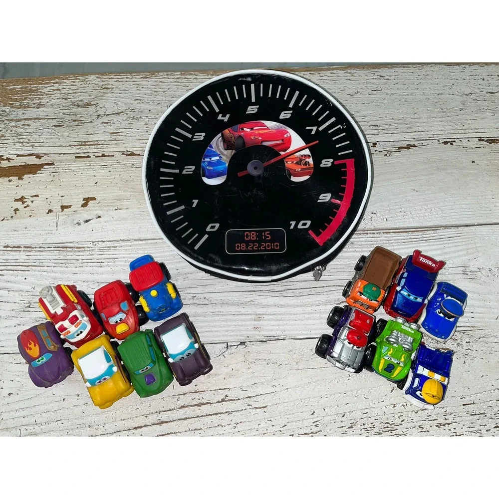 Disney Pixar Cars Lot , Round Black Carry Bag , Maisto And Tonka , 13 Cars